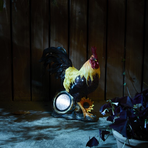 Glitzhome Glitzhome 13.75"H Resin Solar Powered Vibrant Rooster Garden Statue