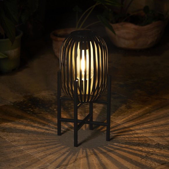 Glitzhome Glitzhome 14.25"H Slim-shaped Black Metal Stripes Solar Powered Edison Bulb Slim Outdoor Lantern With Stand (KD)