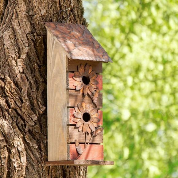 Glitzhome Glitzhome 14.5"H Brown/Red Pallets Two-Tiered Distressed Solid Wood Birdhouse With 3D Rustic Flowers
