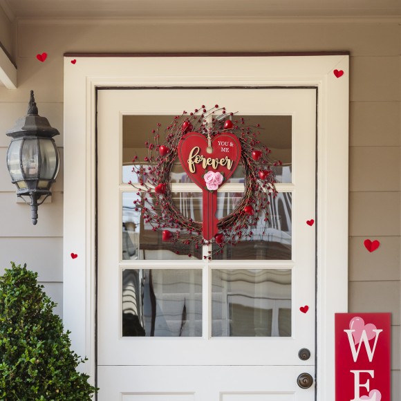 Glitzhome Glitzhome 14'"H Valentine's Wooden Key-shaped Door Hanger