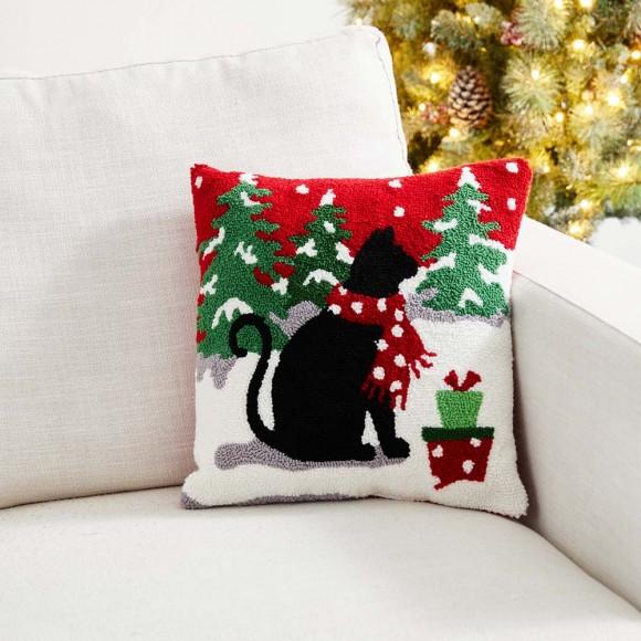 Glitzhome Glitzhome 14"L Hooked Christmas Cat Throw Pillow