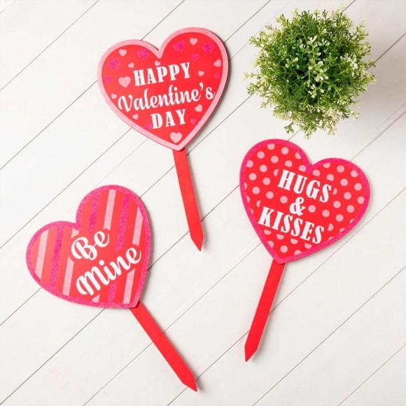 Glitzhome Glitzhome 15"H Set Of 3 Wooden Heart-shaped Yard Stakes