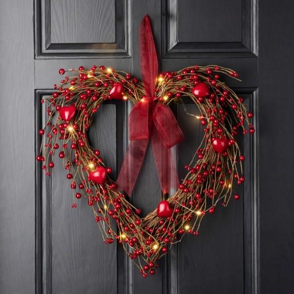 Glitzhome Glitzhome 17"H Valentine's Day Heart-shaped Lighted Berry Wreath