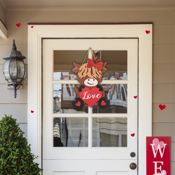 Glitzhome Glitzhome 18"H Valentine's Wooden Highland Cow With Heart Door Hanger