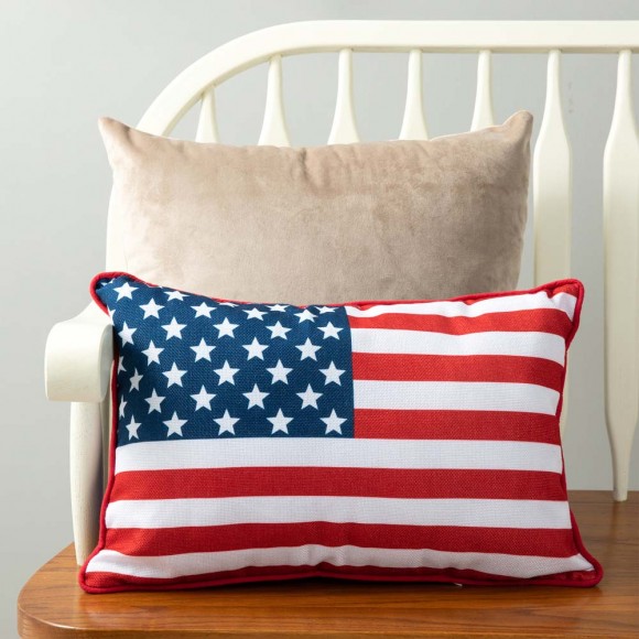 Glitzhome Glitzhome 18"L Faux Burlap Patriotic/Americana Flag Pillow