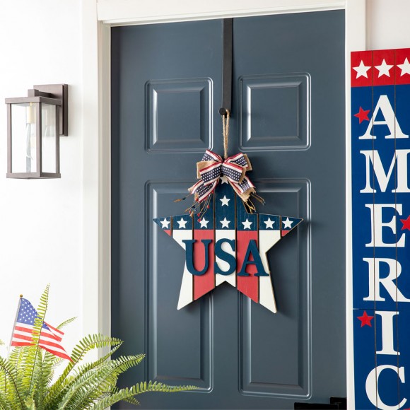 Glitzhome Glitzhome 19.25"L Patriotic/Americana Wooden Star Door Hanger