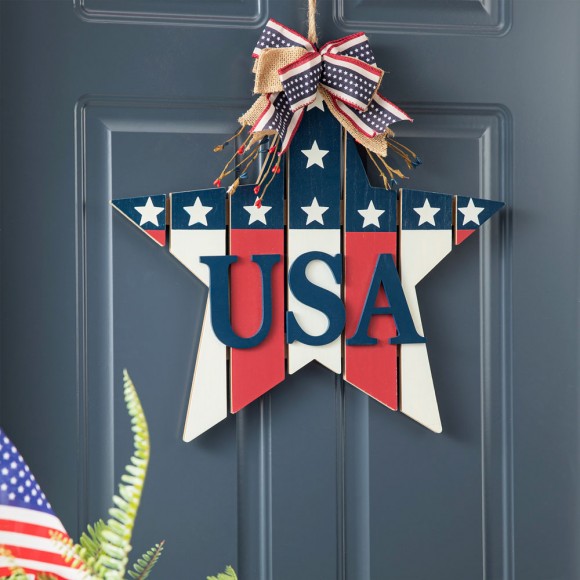 Glitzhome Glitzhome 19.25"L Patriotic/Americana Wooden Star Door Hanger
