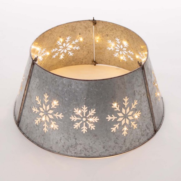 glitzhome Glitzhome 21.65"D Snowflake Diecut Metal Tree Collar with Light String