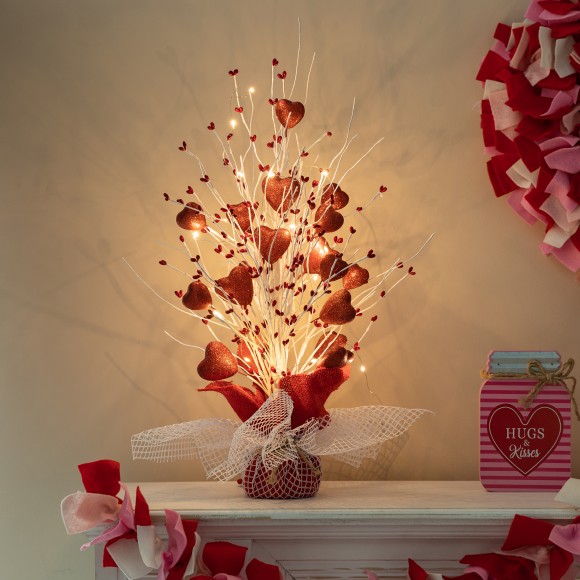 Glitzhome Glitzhome 21"H Lighted Valentine's Heart Table Tree