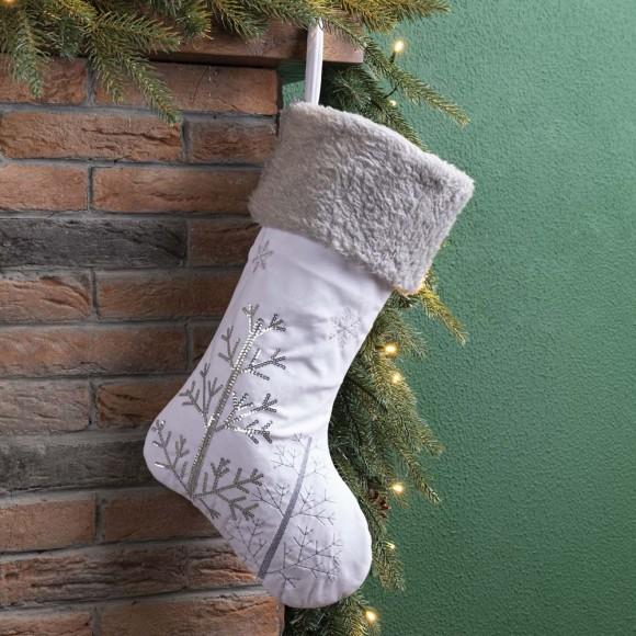 Glitzhome Glitzhome 21"L White Fleece With Christmas Tree And Snowflake Stocking