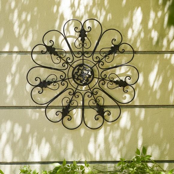 Glitzhome Glitzhome 23.75"D Traditional Iron Scroll Wall Decor