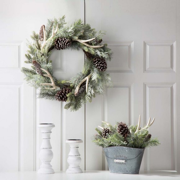 Glitzhome Glitzhome 24"D Flocked Pinecone Antler Wreath