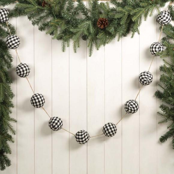 Glitzhome Glitzhome 2pk 72"L Black & White Plaid Fabric Garland