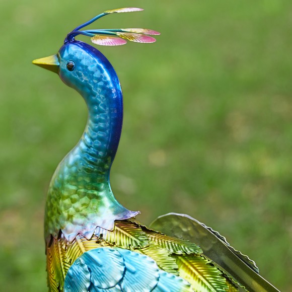 Glitzhome Glitzhome 32"H Metal Standing Peacock Garden Statue With Stakes (KD)