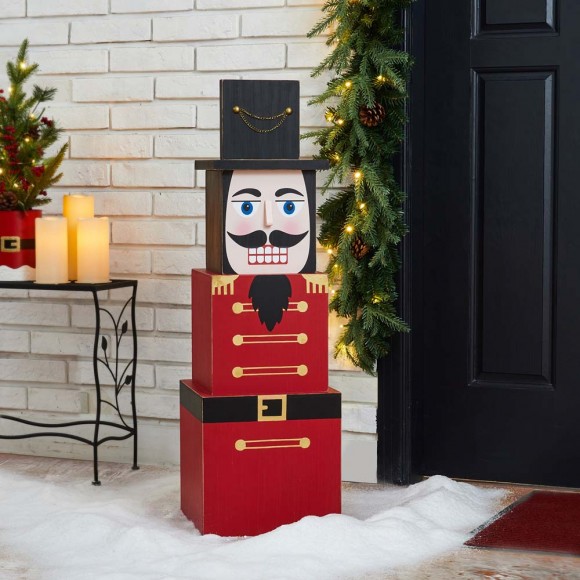 Glitzhome Glitzhome 35.50"H Wooden Stacked Block Nutcracker Porch Decor