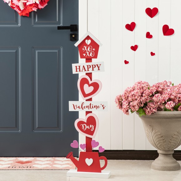 Glitzhome Glitzhome 35.75"H Valentine's Wooden Heart & Love House Porch Decor(KD)