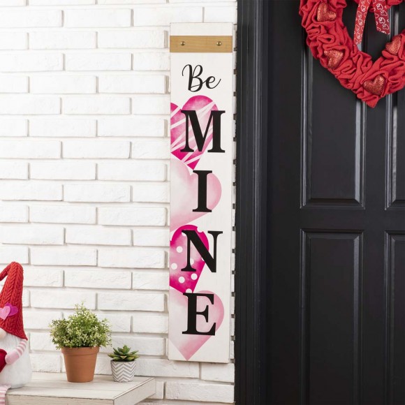 Glitzhome Glitzhome 42"H Valentine's Wooden "Be Mine" Porch Sign