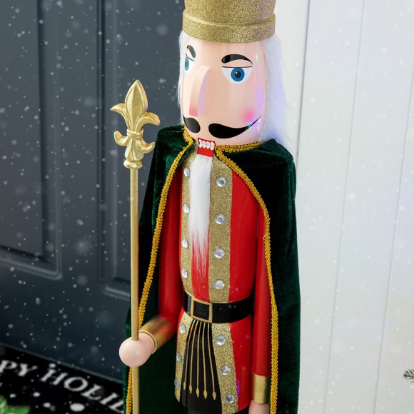 Glitzhome Glitzhome 42"H Wooden Christmas King Nutcracker
