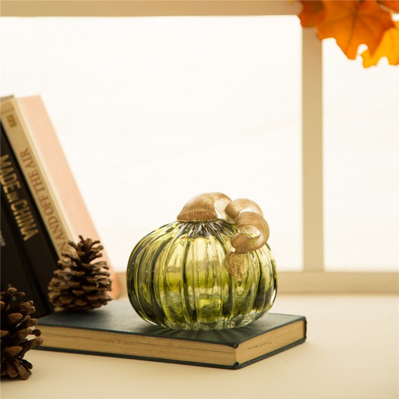 Glitzhome Glitzhome 5.91"D Hand Blown Green Crackle Glass Pumpkin Decor