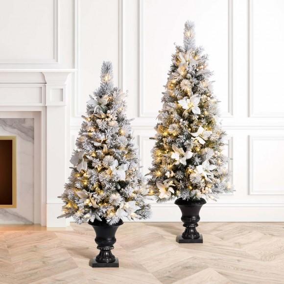 Glitzhome Glitzhome 5ft Pre-Lit Pine Artificial Christmas Porch Tree With 150 Warm White Lights And Poinsettias