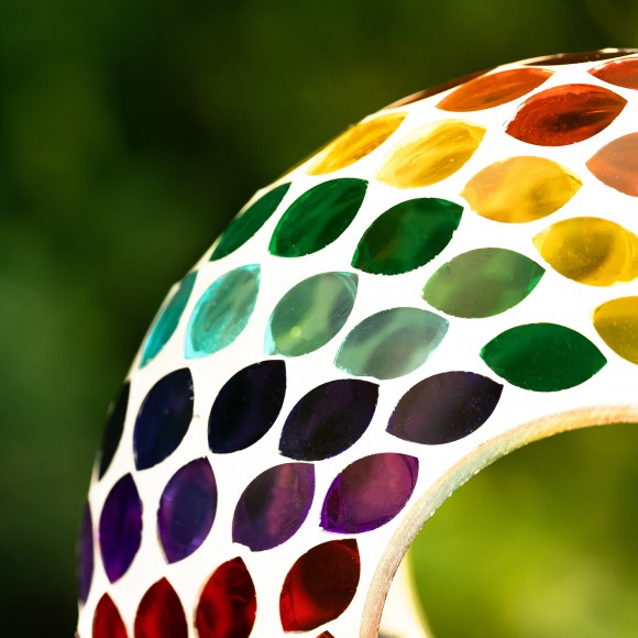 Glitzhome Glitzhome 8"D Glass Round Hanging Multi-Color Mosaic Birdfeeder