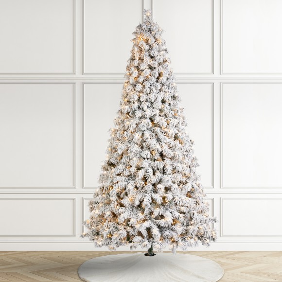 Glitzhome Glitzhome 9ft Pre-Lit Flocked Full Spruce Artificial Christmas Tree With 700 Warm White C3 Clear LED Lights 3 Function W/Foot Pedal Simple Setup