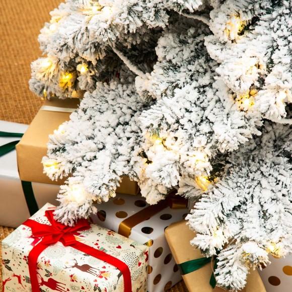 Glitzhome Glitzhome 9ft Pre-Lit Flocked Layered Spruce Artificial Christmas Tree With 500 Warm White Lights