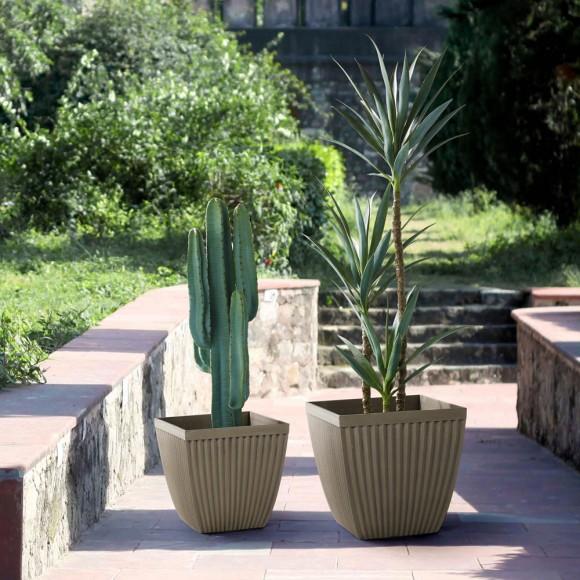 Glitzhome Glitzhome Eco-friendly Large Faux Concrete Square Plastic Fluted Pot Planters Set Of 2