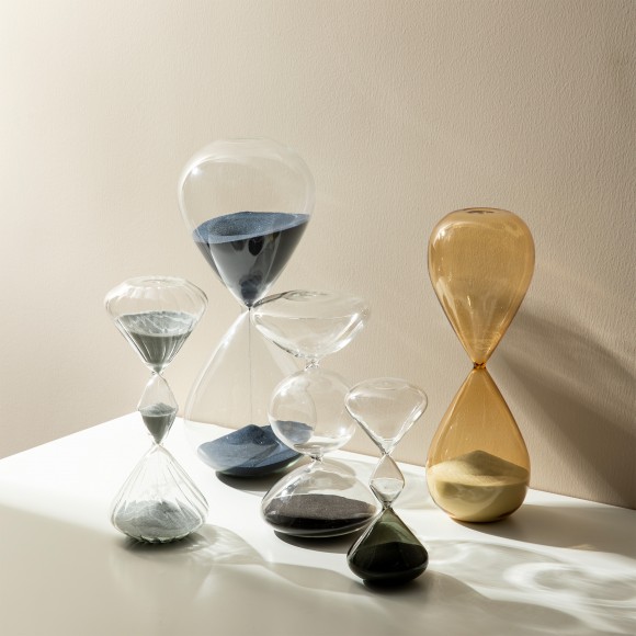 Glitzhome Glitzhome Set Of 2 Geometric Tri-Layer Hourglasses With Grey Sand 60-Minute Sand Timers