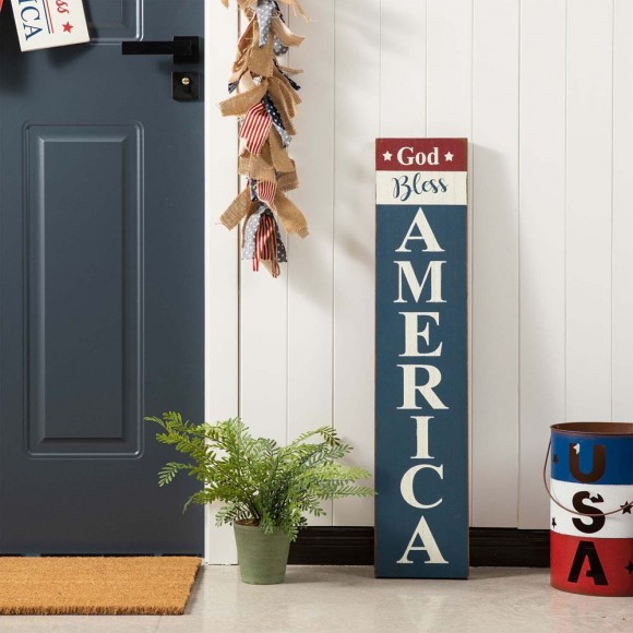 Glitzhome Glitzhome Wooden Patriotic Word "God Bless America" Sign Wall Decor
