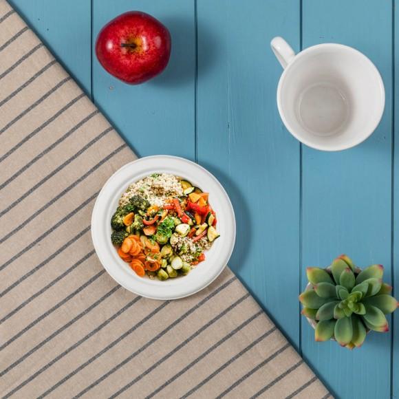 Glitzhome Oak PLUS 6 Inch White Compostable & Disposable Sugarcane Plates 600 Pack