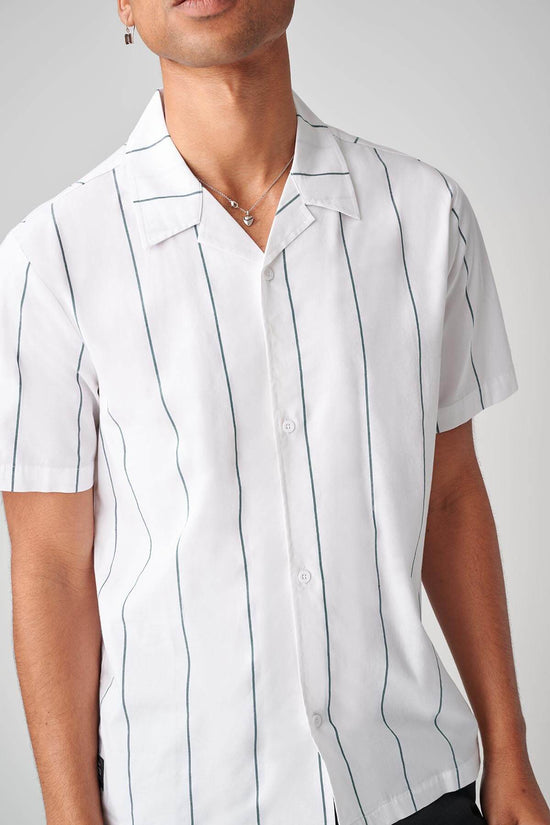 Globe Off Course SS Shirt - White