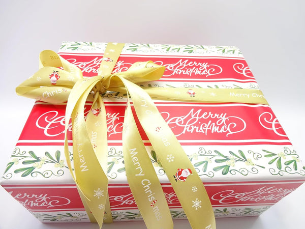 Globe Trotter Beauty Bundle Christmas Gift Set For Women 25 Piece Make Up Candle Perfume & More - Christmas Gift Wrapped Box Set For Her