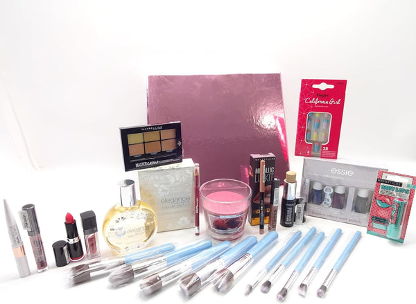 Globe Trotter Beauty Bundle Christmas Gift Set For Women 25 Piece Make Up Candle Perfume & More - Christmas Gift Wrapped Box Set For Her