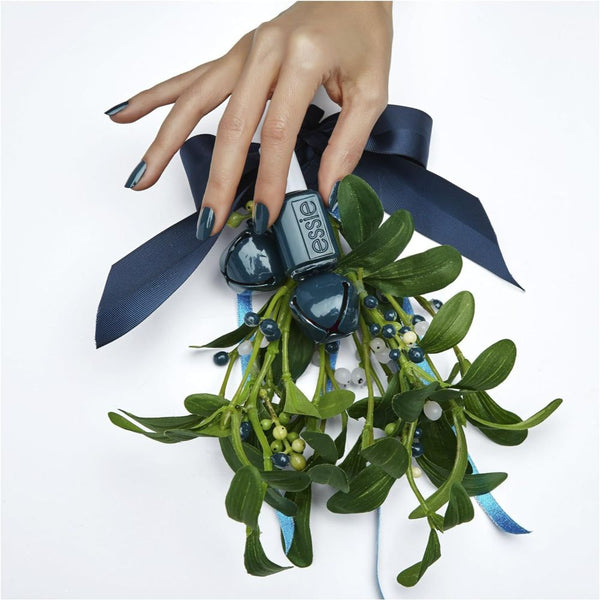 Globe Trotter Essie Original Nail Polish Winter Collection 2017 13.5 Ml 527 On Your Mistletoes
