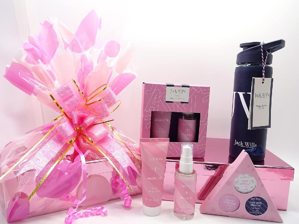 globe trotter Jack Wills Gift Box Hamper Ladies Mini Duo Fruity Body Spray & Body Wash Gift Set Jack Wills Lip Balm Trio Jack Wills Blue Water Bottle