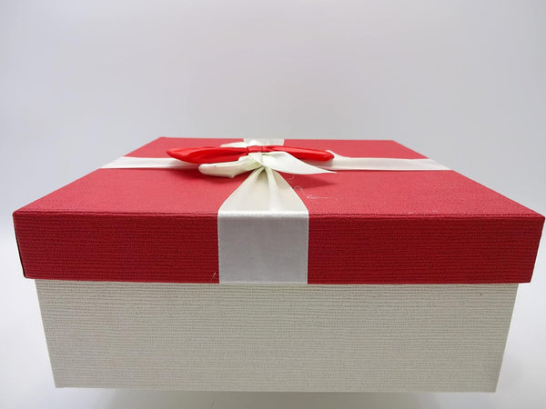 Globe Trotter L'Oreal 16pc Beauty Blockbuster Make Up Gift Bundle