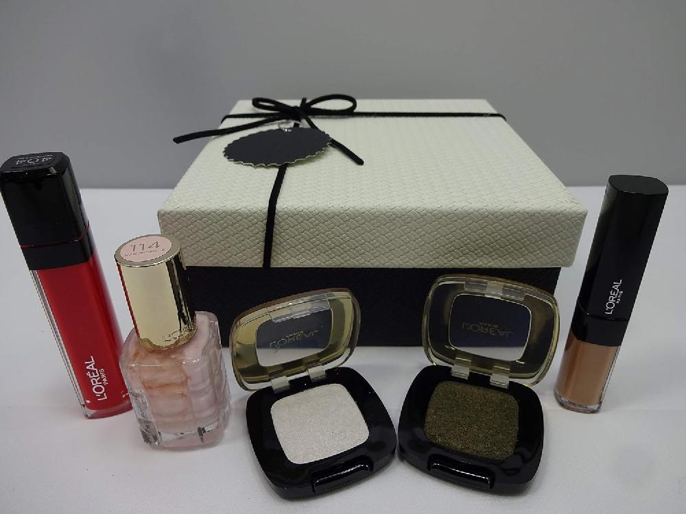globe trotter L'Oreal 5pc Beauty Bundle Make Gift Set For Her Eyeshadow Nail Colour Lip Gloss Set