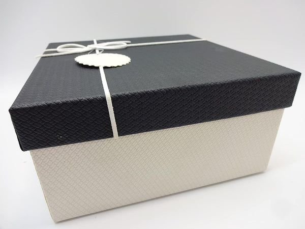 Globe Trotter L'Oreal 8pc Make Up Gift Box Gift Set + Free Foundation