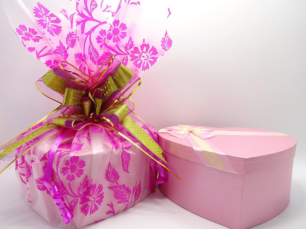 Globe Trotter L'Oréal Gift Hamper For Her Beauty Blockbuster Make Up Gift Box Set Hamper - 12pc L'Oréal Make Up Products 10pc Kabuki Brush Set + Foundation