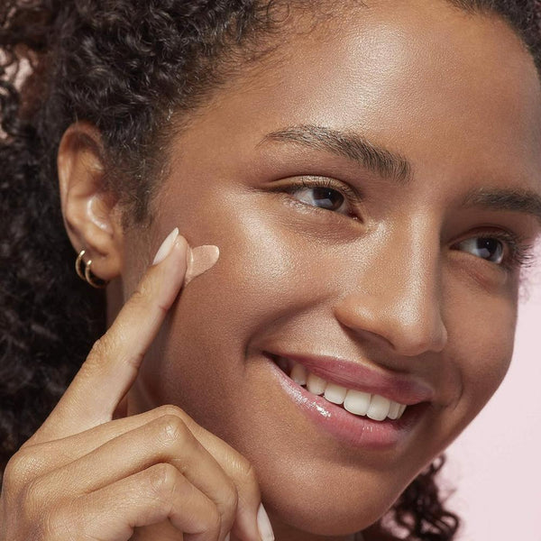 Globe Trotter L'Oreal Glow Cherie 04 Deep Glow Natural Glow Enhancer Lotion Foundation