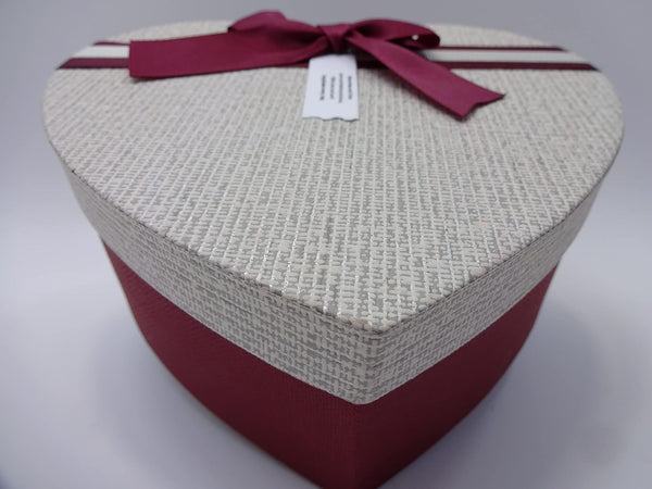 Globe Trotter L'Oreal Luxury Beauty Bundle Gift Set 8 Piece Make Up Gift Set For Her Free Foundation