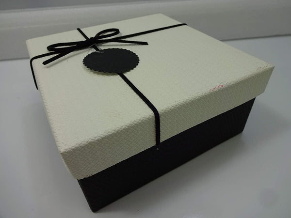 Globe Trotter L'Oreal Make Up Gift Box Gift Set 8 Piece Make Up In Gift Box Free Foundation