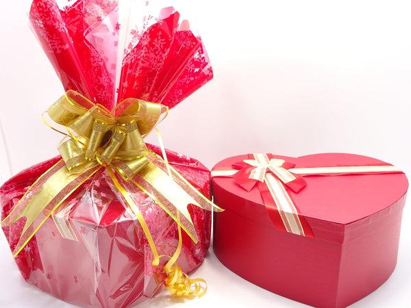 Globe Trotter Loreal Glamorous Beauty Box Gift Set For Women - Luxury Hamper For Her With Makeup & Manicure Kit