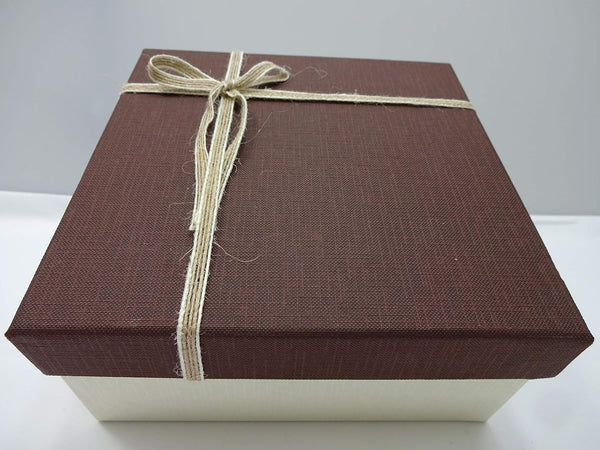 Globe Trotter Luxury Beauty 10pc Make-Up Beauty Bundle Gift Set For Women 8pc Manicure Kit + Free Crystal Pendant