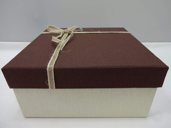 Globe Trotter Luxury Beauty 10pc Make-Up Beauty Bundle Gift Set For Women 8pc Manicure Kit + Free Crystal Pendant