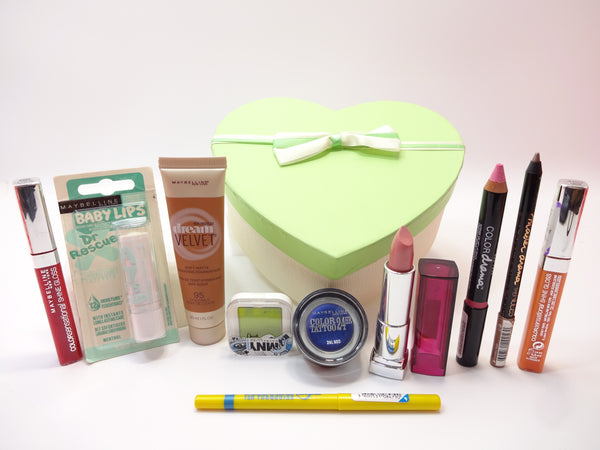 Globe Trotter Maybelline 10 Piece Make Up Valentines Gift Set For Ladies