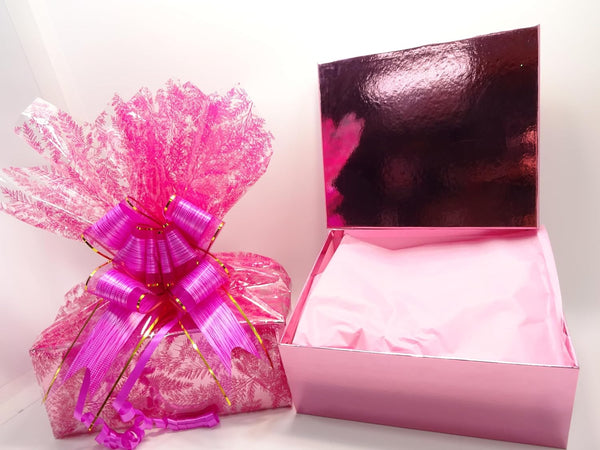 Globe Trotter Maybelline 21-Piece Beauty Bundle Make Up Gift Box For Women Luxury Christmas Gift Hamper For Her + 7pc Kabuki Brushes & Crystal Ring Included