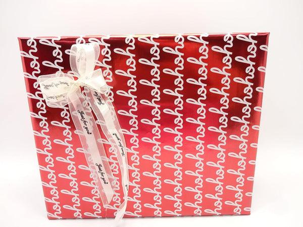 Globe Trotter Maybelline 21-Piece Makeup Gift Set For Women Christmas Luxury Beauty Box Crystal Ring & 7pc Kabuki Brushes Included