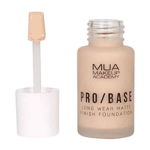 globe trotter MUA #140 PRO/BASE Long Wear Matte Finish Foundation - 30ml